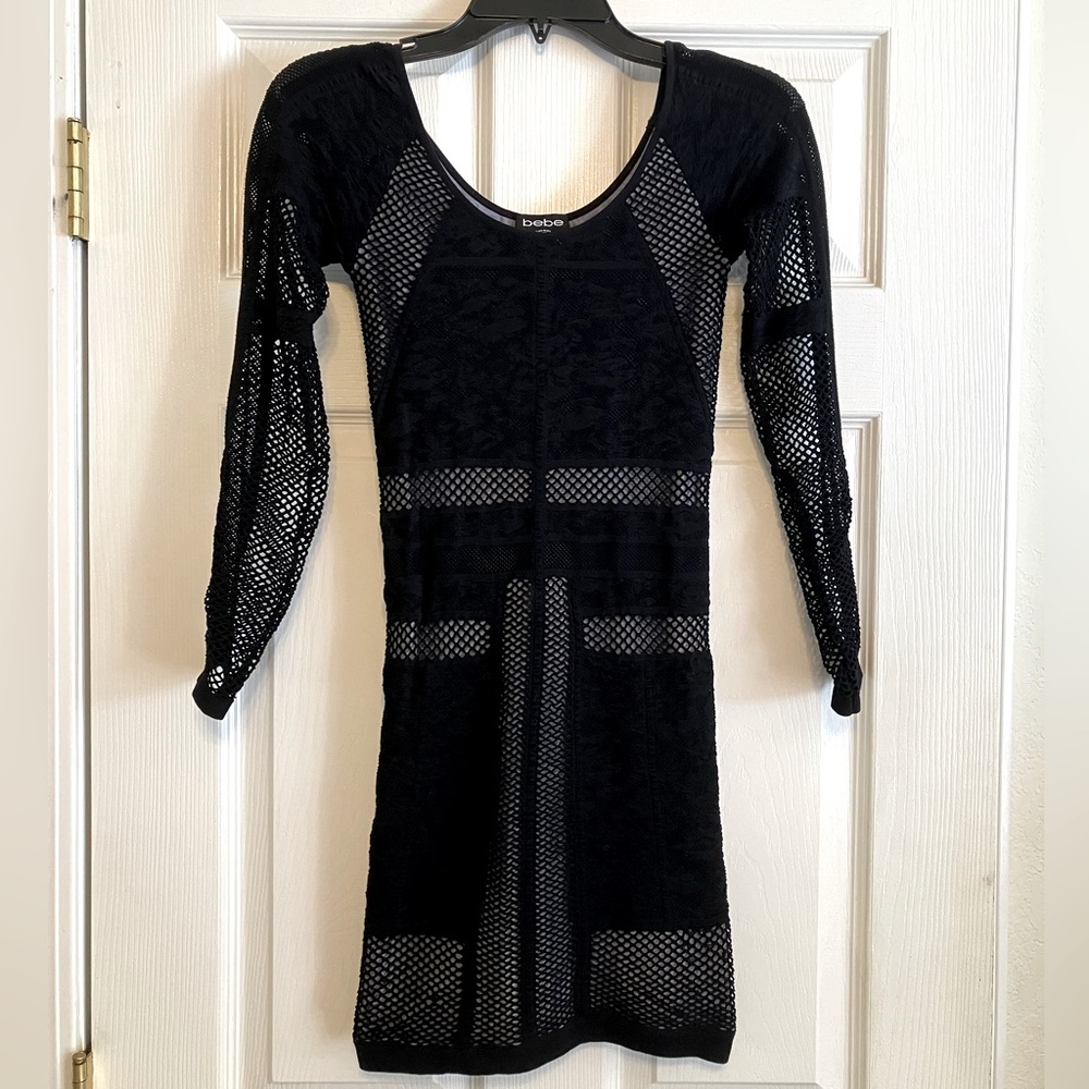 Bebe black netted and lace stretch bodycon fitted SP mini cocktail dress lined